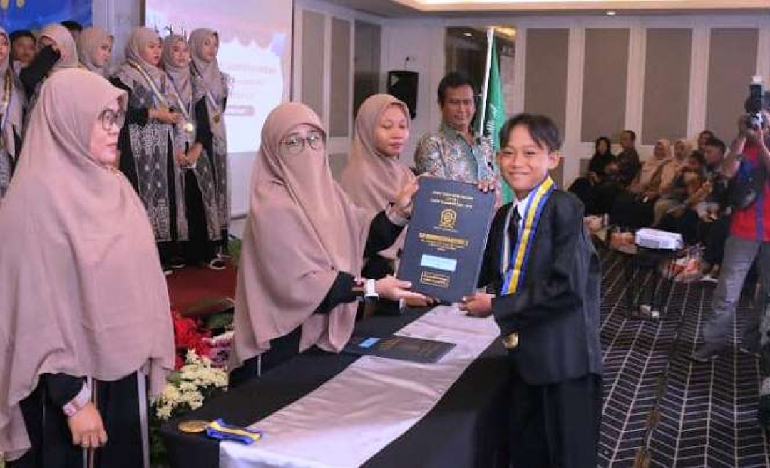 https://yusufeljabar.khitanan.id/dirmember/00000002/putriritmaratih/photo-17230-10940-l-202506021123.jpg